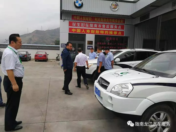 金錘鈑金，銀槍噴漆！龍江汽修值得信賴！
